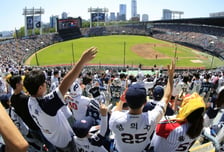프로야구, 역대 최소 경기 500만명 돌파…홈 관중 1위 구단은?