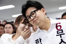 [속보]'부산 북갑' 한동훈 42.8% 1위 역전…하정우 42%, 박민식 15.2%