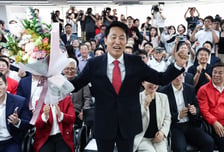 "압승이라더니" 서울도, 대구·전북도 틀렸다…출구조사 빗나간 이유는