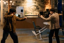 '오십프로' 신하균vs허성태, 10년 만에 주먹 쥔 대치