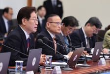 [속보]李대통령 "시설관리 노동자 휴게시설 개선 서둘러야…9기 지방정부에 특별 당부"