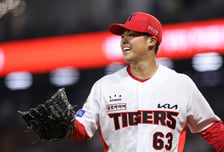 '최고 152㎞' 시라카와 657일 만에 승리+아데를린 만루포! KIA, 롯데 10-0 꺾고 위닝시리즈 [광주 현장리뷰]