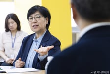 정은경 장관 "요양병원 특화 호스피스 모델 개발할 것"