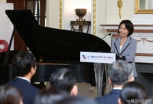 김혜경 여사 "한-프랑스 수교 140주년 축하"…조수미·전지현 등장 '눈길'