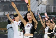 [포토] '이 정도 비는 더위 식히는...' 크치 신세희