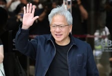 "한국 중요성 커졌다"...젠슨 황 7개월 만에 또 방한, 외신의 분석