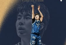 [직격 인터뷰] 호텔방서 울던 아들이 日리그 MVP 됐다...'전설' 성정아 "이현중, 이미 나를 넘었다"