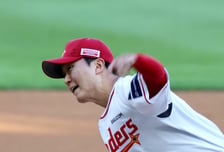 [포토] 'KT전 역투펼치는' 김건우