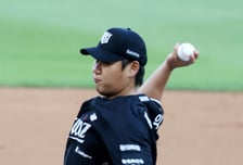 [포토] '1회말 1실점' KT 문용익
