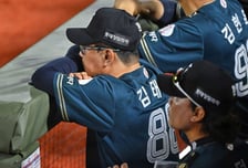 '10G 단 3승' 롯데, '행운 따랐지만' 4안타로는 이길 수 없었다 [부산 현장]