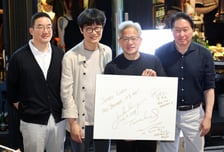 [포토]사진으로 본 '삼쏘 회동'…먼저 온 3사 총수, 과자 돌린 젠슨 황