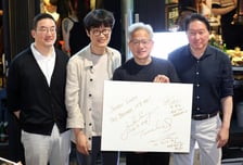 젠슨 황과 2차 치맥..."오늘 다 공짜" 244만원 '골든벨' 울린 최태원