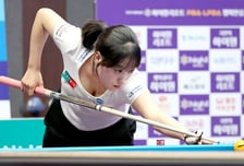'NEW 스타' 장가연, 3회 우승자 강지은 잡고 16강행... '20대 돌풍' 강재혁-김홍민 64강 진출 [PBA]