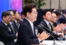 [속보]이재명 대통령 "비정상의 정상화 더욱 강력 추진"