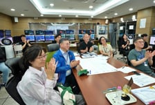 "고생했어, 천리안 1호"…韓 최초 정지궤도 인공위성, '역사 속으로'