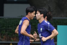 [포토] 손흥민 '반갑다 엄지성'