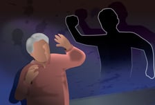 "머리 위에 뭐가 보여"…공원서 장애인 목 조른 20대 무속인 구속
