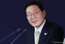 李대통령 "6·10 민주항쟁·만세운동, 국민주권 발현된 날…韓 진정한 주인은 국민"
