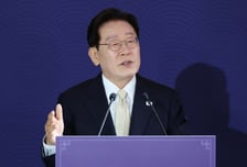 李 대통령 지지율 50%로 9%P 하락…민주당·국민의힘 38%대 경합