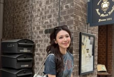 최수영, '14년 연인' 정경호와 결별 인정한 날…일본서 미소