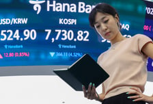개미 4.8조 싹쓸이도 소용 없었다…8천피 재탈환 하루만에 또 털썩
