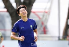 "SON 월드컵 우승컵 드는 모습 보고파" 英 BBC 패널, 소름 돋는 응원... "韓 유럽파들 수준 높다"