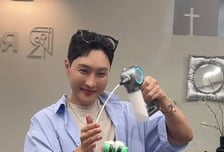 방송 접은 김기수, 깜짝 근황…1인 미용실 원장 '수쌤'