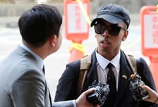 "미국서 먹던 약 못 먹어"…'소녀상 모욕' 유튜버 소말리 측 선처 호소