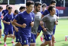 "한국·체코 경기는 동전 던지기" 1차전 초박빙 전망... 예상 스코어는 1-1 무승부