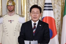 李 대통령 "태극마크 가슴에 품고 뛰는 국가대표 힘차게 응원"