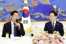 "정청래 연임 정당한가" "기승전 鄭 사퇴"…李대통령 'X'에 與 파장
