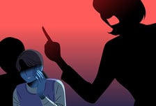 집에 생후 4일된 아기 두고…"주문 잘못 됐잖아" 치킨집 직원 찌른 자매