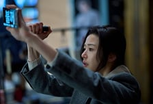 전지현 연상호의 힘! '군체', 아시아 극장가도 휩쓸었다