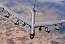 美 B-52 추락, 탑승자 전원 사망 "14년전 사고후 최대피해"[영상]