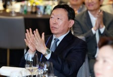 "언제든 CEO 바꾼다"...롯데·신세계 수시 인사 '충격 요법'