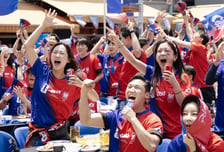 평일 아침 응원전 살린 '입 크기 이벤트'…카스 제로 411캔 쐈다