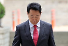 특검, '명태균 여론조사 비용 대납' 오세훈 시장 징역 1년6개월 구형