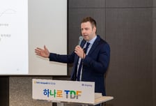 "은퇴 전 투자 손실 방어가 중요" 세계 최초 TDF 운용사의 조언