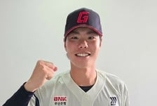 [오피셜] '쿄야마 교체' 결단 내린 롯데, '대만 실업리그 ERA 1위' 이이무라 영입→최고 구속 153㎞