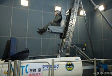 [현장+] "힘주세요, 기절합니다" 길고 긴 20초...'6배 중력'에 땀 줄줄