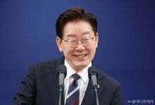 [속보]李대통령 "교황에 韓 교내 추기경 임명 요청…각별히 고려하겠다고 해"