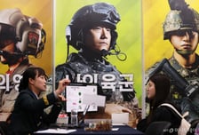 "하사 월급 300만원"...육군, 부사관 장기 복무 희망자 '전원' 선발