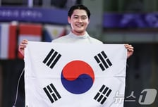 '이럴수가' 봉쇄 시위 탓에 오상욱 '빌린 칼' 썼더니 결과는 '압도적 1위'... 사브르 개인전 우승 쾌거! [아시아선수권]