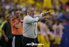 '한국 전 감독' 아드보카트 일냈다, 인구 15만 퀴라소 월드컵 '사상 첫 승점'... 에콰도르와 0-0 무승부
