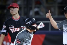 48억 FA 영향력 대체 어디까지! '득점권 타율 3할' 9번타자 비결도 또.또. 최원준이다... "형이 그냥 네가 해결하래요"