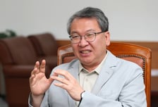 "기술력이 곧 자원, 전략연구사업 속도"