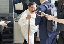 신도들 국힘 당원 가입 강요 혐의…이만희 신천지 총회장 구속영장 청구