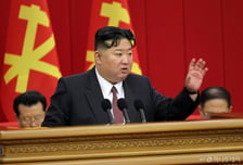 김정은 "핵무력 확대강화가 유일한 길…韓 가장 적대적 국가"