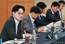 김정관 산업장관 "영업익 성과급 쟁의 대상 아냐…투자자 보상 필요"