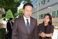 중앙그룹 5개사 회생 대표자 심문…홍정도 부회장 "법원 판단 따르겠다"